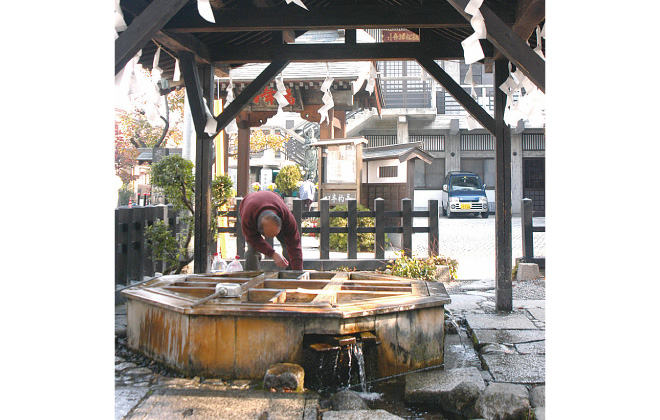 城下町の湧き水群を巡る